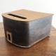 Amplificador acústico de madera y cuero